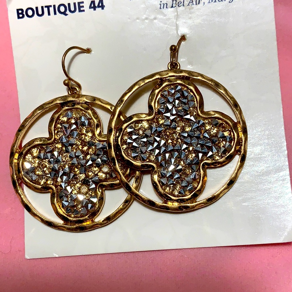 NWT gold and silver decorative costume earrings
